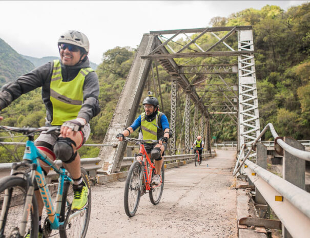 Descenso en Mountain Bike en Cuesta del Obispo